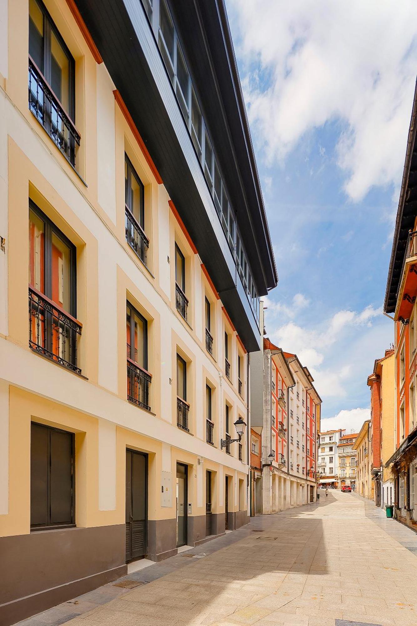 Apartamentos Sobrecantu Oviedo Eksteriør billede